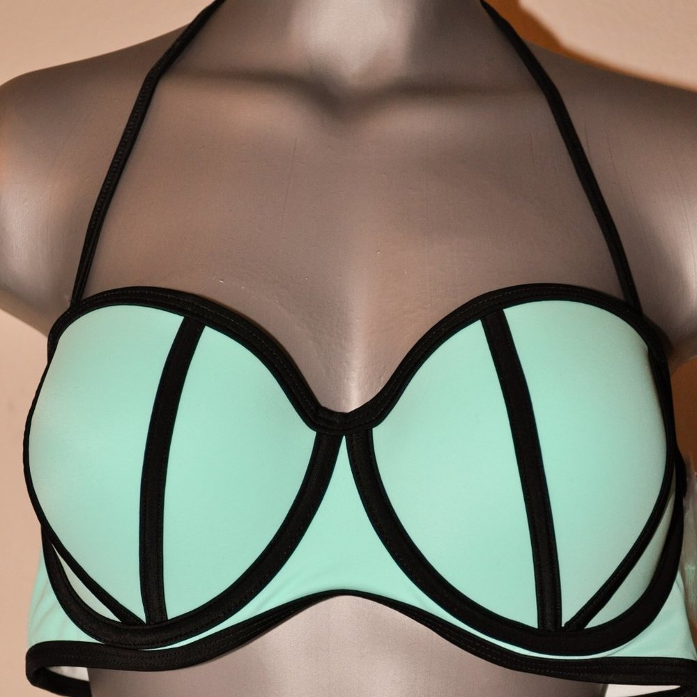 NWT Victorias Secret BIKINI Top"PINK" Swimming L